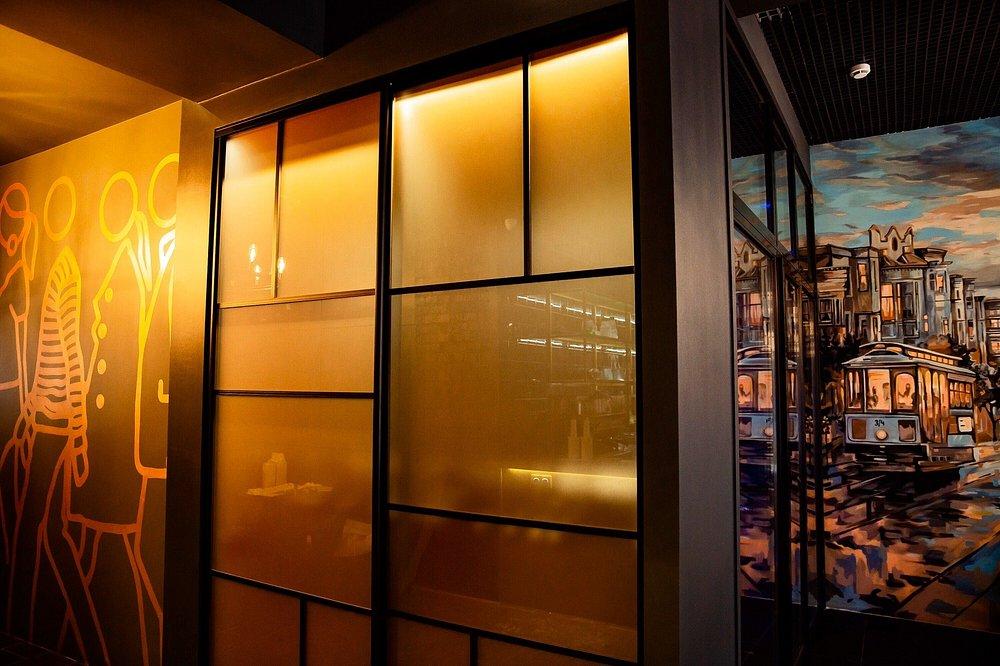 bar (2).jpg