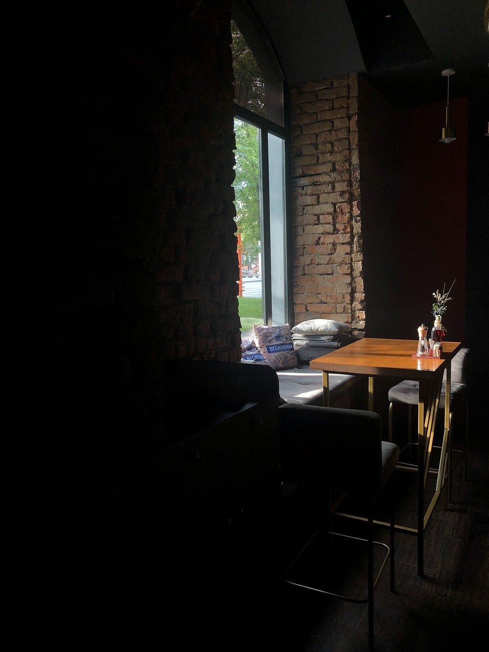 bar (1).jpg